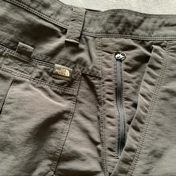 The North Face dark grey outdoor shorts, size 32 - Picture 10 of 16